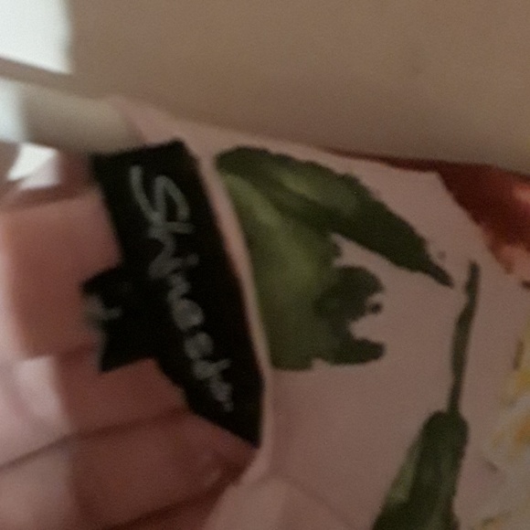 Beautiful floral pink tie in back top - Picture 3 of 4